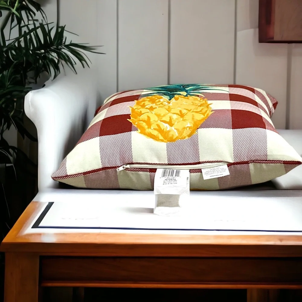 🆕 Hampton Bay Square Pillow Indoor/Outdoor Home Decor Pineapple Accent Pillow - Picture 7 of 17